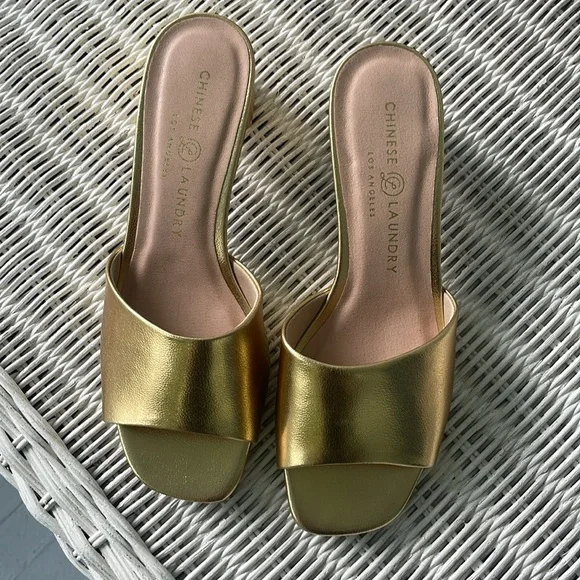 New Chinese Laundry Lana Gold Block Heel Sandals Slides size 7.5 - Picture 3 of 12